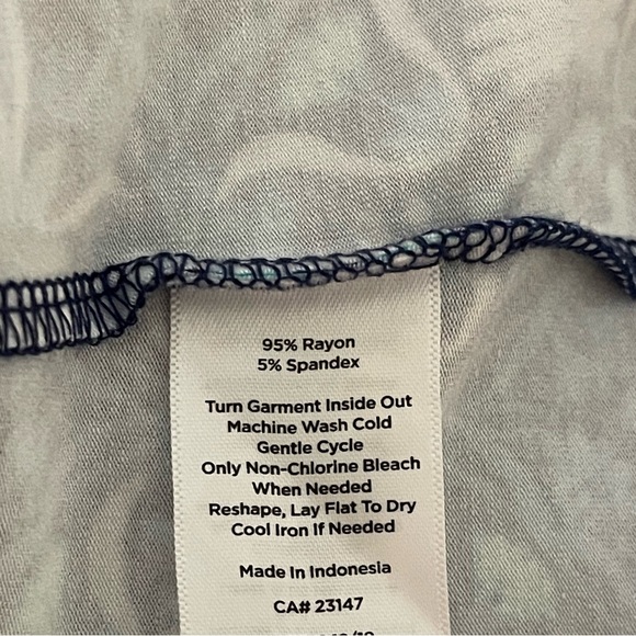 TALBOTS BLUE & WHITE MEDALLION FLORAL PRINT SLEEVELESS DRESS NWTS SZ MP - Picture 8 of 8